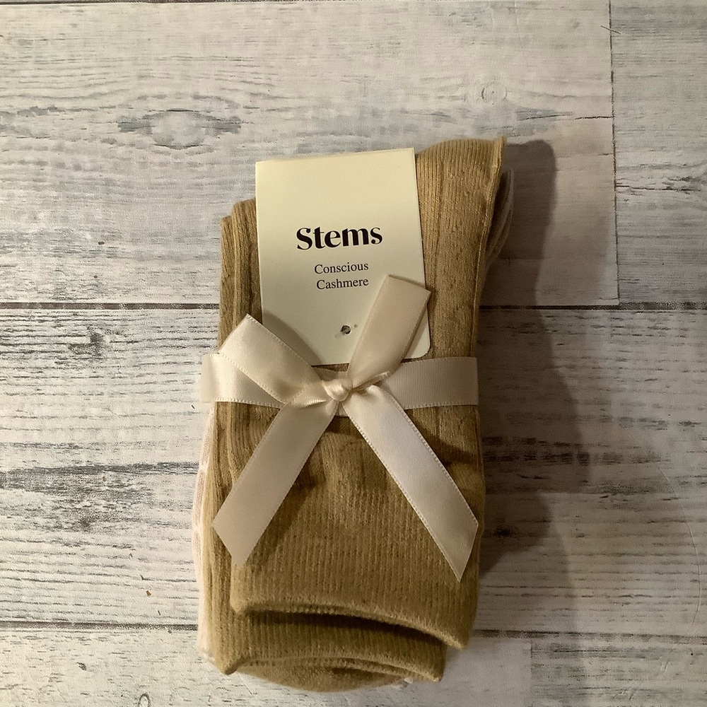 STEMS 2pk Women’s Wool Cashmere Blend Cable Socks